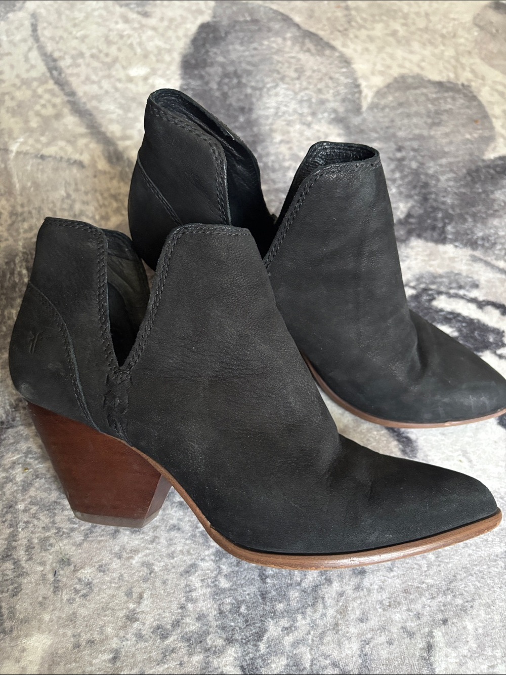 Frye size 7 Women's Black Suede Cutout Ankle Booties